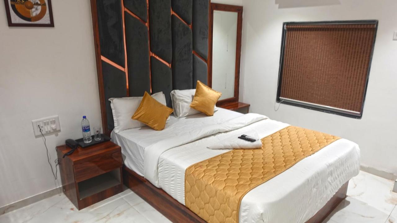 Hotel Palms Residency, Chembur Bombay Extérieur photo