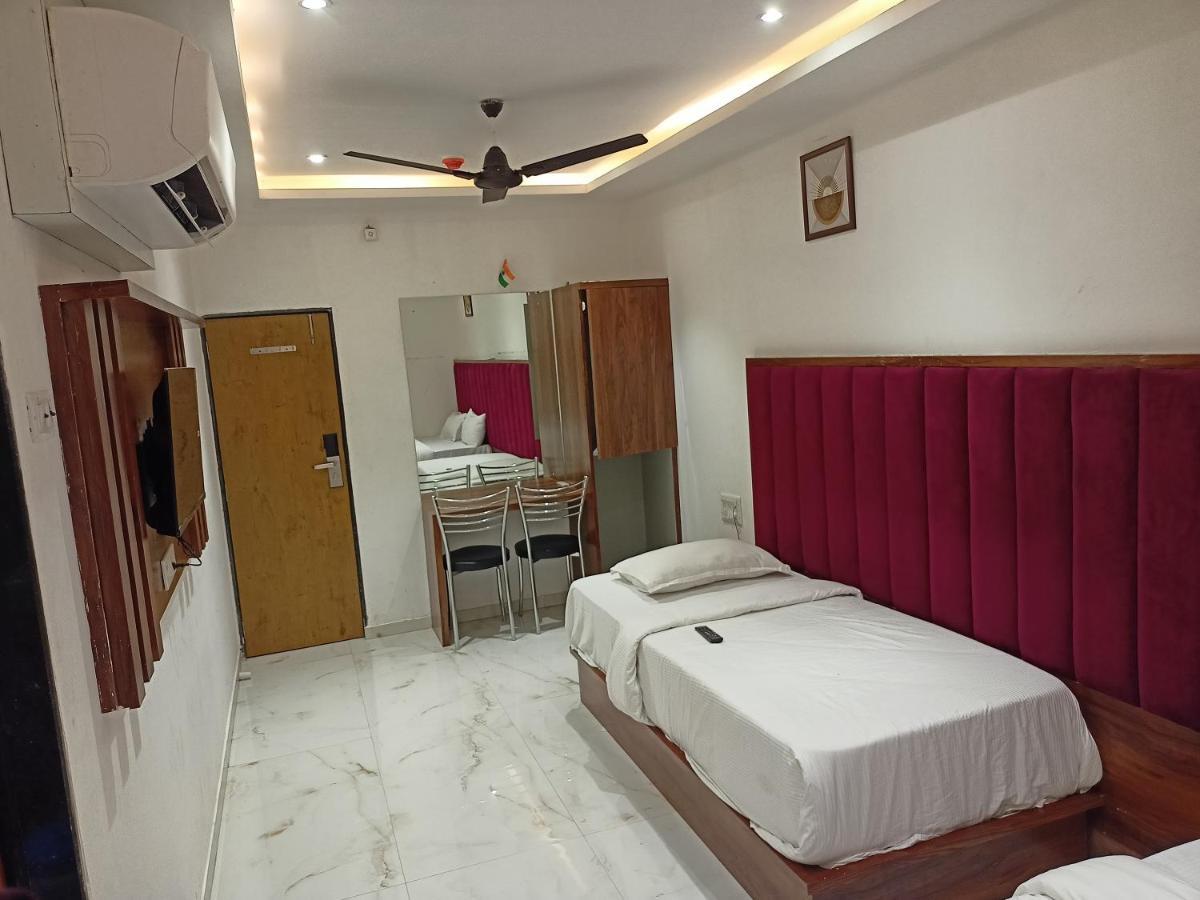 Hotel Palms Residency, Chembur Bombay Extérieur photo
