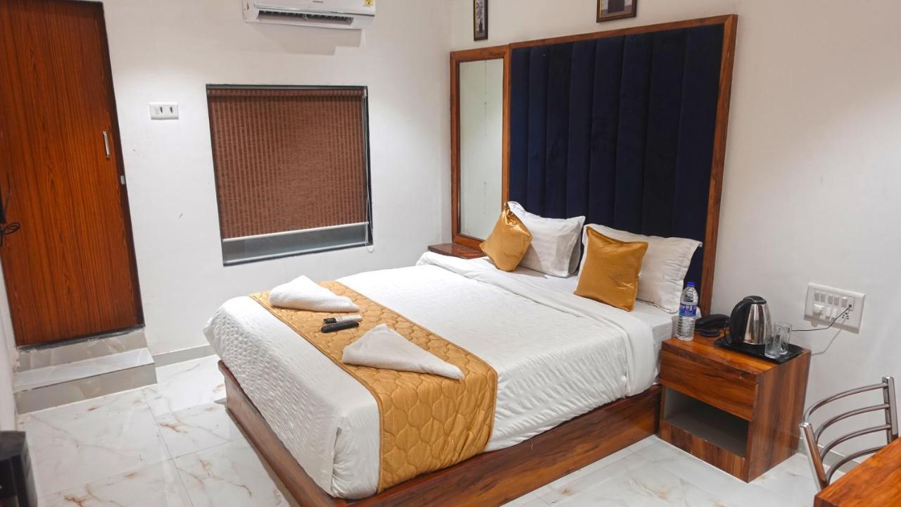 Hotel Palms Residency, Chembur Bombay Extérieur photo