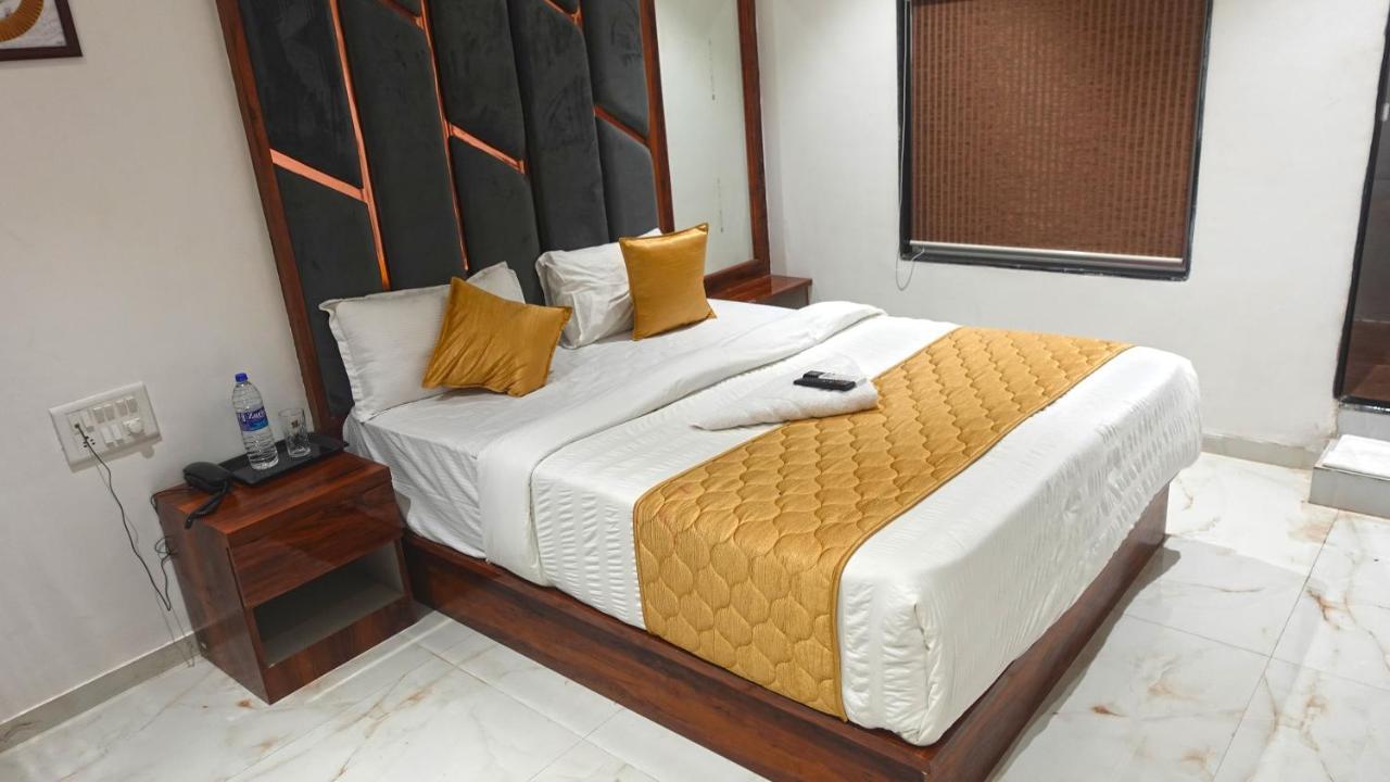 Hotel Palms Residency, Chembur Bombay Extérieur photo