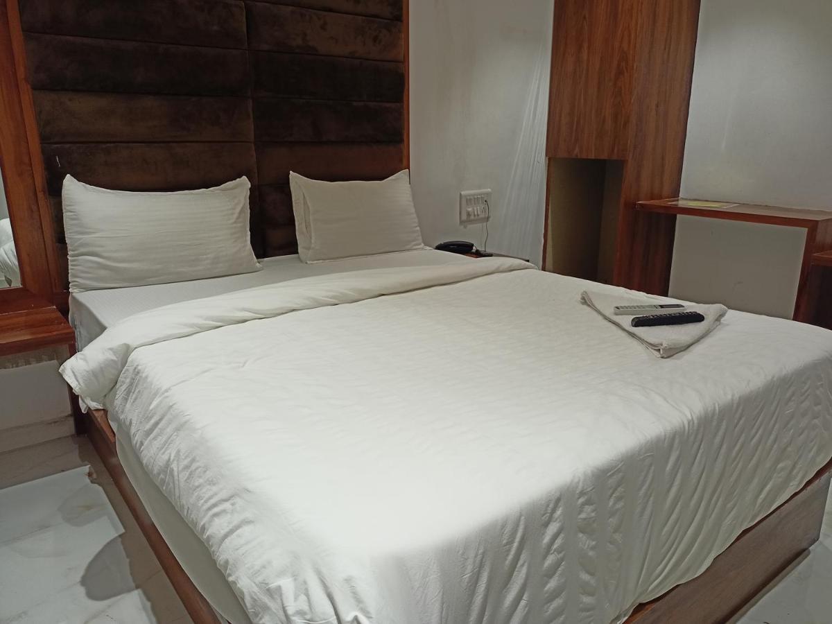Hotel Palms Residency, Chembur Bombay Extérieur photo